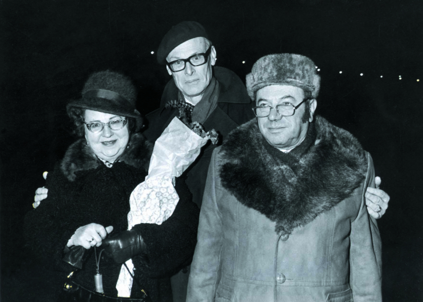 Л.В. Канторович и его супруга Наталия Владимировна в стокгольмском аэропорту (прибытие на Нобелевские торжества). 1975 г.